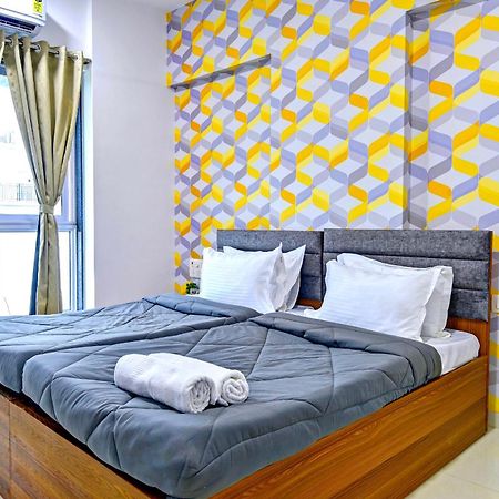 Hsquare Luxury Apartments Goregaon 뭄바이 외부 사진