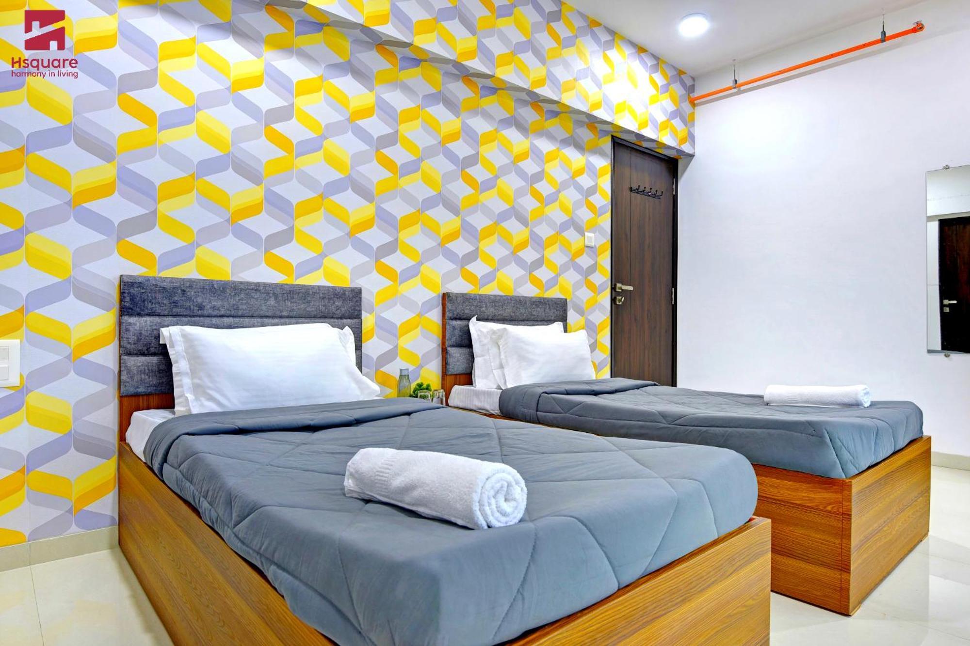 Hsquare Luxury Apartments Goregaon 뭄바이 외부 사진
